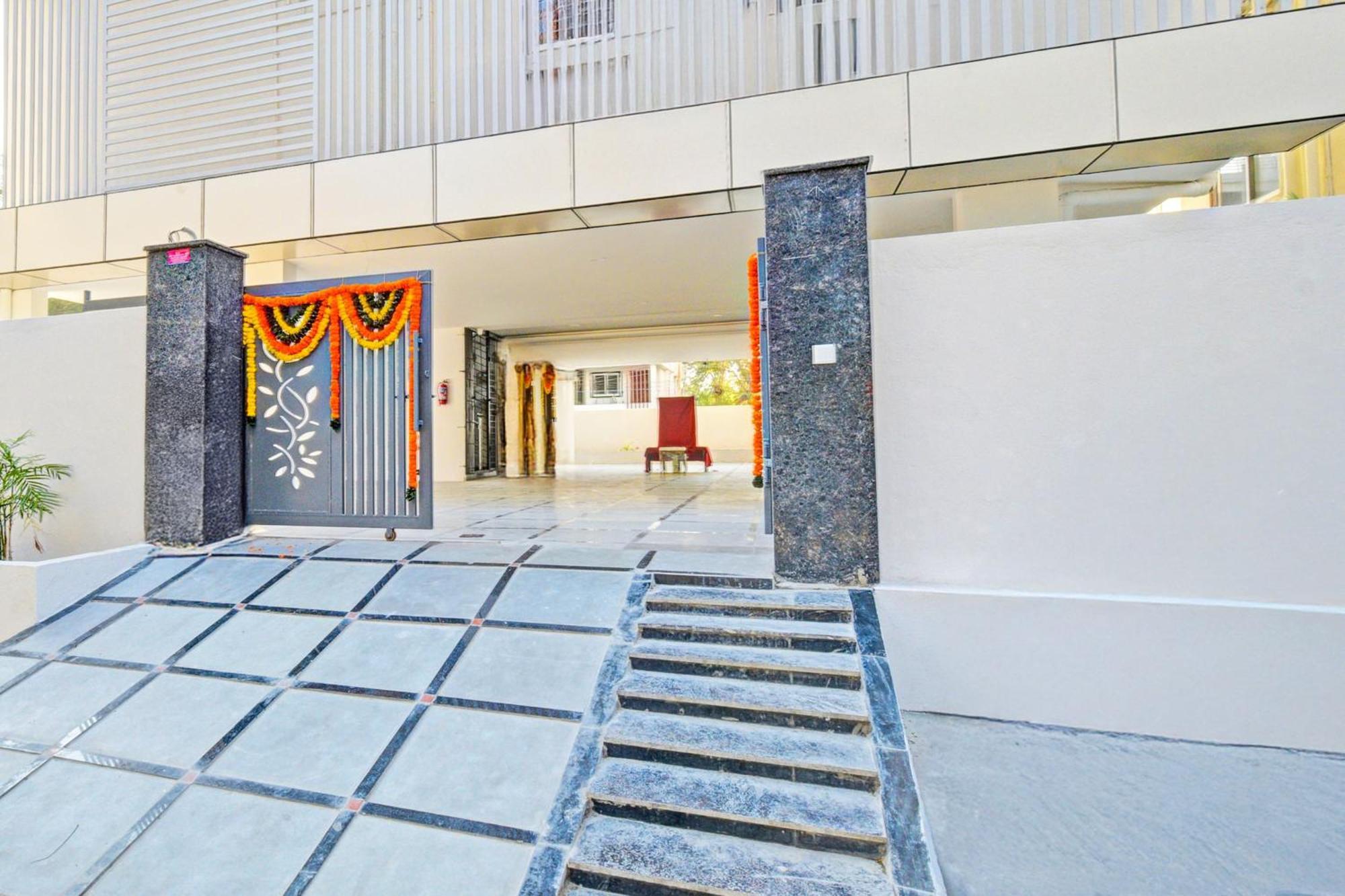 Super Townhouse Oak Suchitra Kompally Road Formerly Sun Moon Hotels Trimulgherry Экстерьер фото
